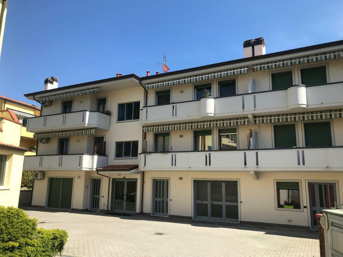 Fuori Porta Nuova Apartment Sarzana Bagian luar foto
